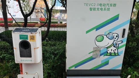 電瓶車(chē)充電幾小時(shí)好,電瓶車(chē)充電一夜不拔有危害嗎縮略圖