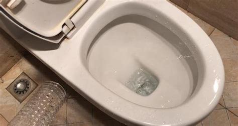 馬桶沖水慢無力沒漩渦,馬桶沖水慢無力沒漩渦怎么辦縮略圖