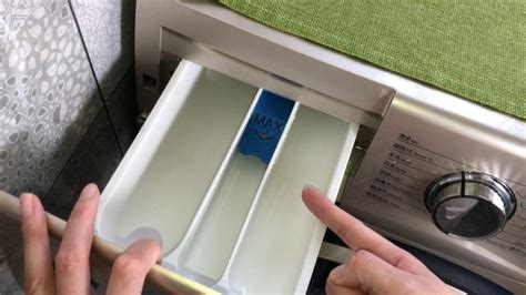 滾筒洗衣機(jī)怎么清洗 方法(滾筒洗衣機(jī)怎么拆開清洗)縮略圖
