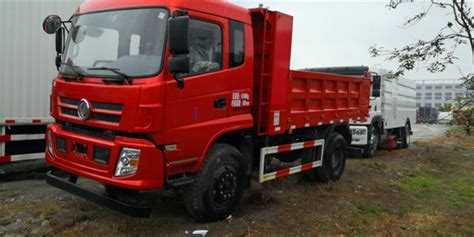小金剛藍(lán)牌自卸車,小金剛藍(lán)牌自卸車自重縮略圖