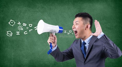 桌子的英語怎么讀(桌子的英語怎么讀音)縮略圖