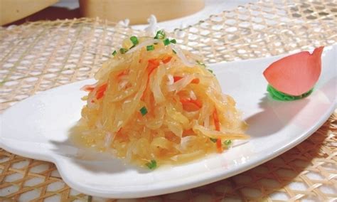 海蜇頭和海蜇皮有什么區(qū)別(海蜇頭和海蜇皮哪個更好)縮略圖
