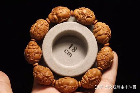 橄欖核手串怎么盤玩(橄欖核手串怎么盤玩上色快)縮略圖