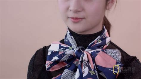 戴妃包絲巾系法視頻(戴妃包斜挎背法)縮略圖