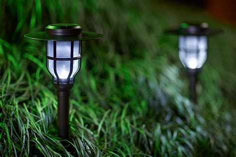 太陽(yáng)能燈庭院燈,太陽(yáng)能燈庭院燈哪個(gè)牌子最好縮略圖