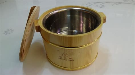木桶蒸米飯(木桶蒸米飯的做法)縮略圖
