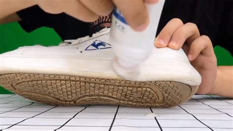 球鞋發黃了怎么洗變白(球鞋發黃了怎么洗變白白醋)縮略圖