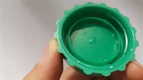 瓶蓋太緊擰不開小竅門,塑料瓶蓋太緊擰不開小竅門縮略圖