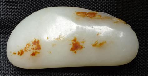 岫玉和和田玉區(qū)別,岫玉和和田玉區(qū)別大嗎縮略圖