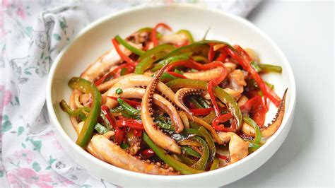 魷魚須怎么炒好吃 家常做法,魷魚須怎么炒好吃 家常做法視頻縮略圖