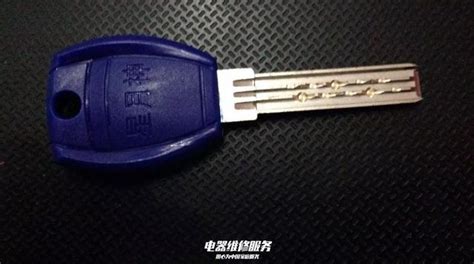 防盜門鑰匙打不開鎖轉(zhuǎn)不動(dòng)怎么辦,老式防盜門鑰匙打不開鎖轉(zhuǎn)不動(dòng)怎么辦縮略圖