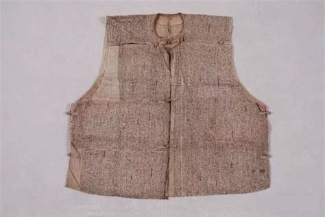 麻布衣服(麻布衣服的優(yōu)缺點(diǎn))縮略圖