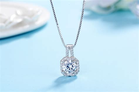 裝飾品項(xiàng)鏈女款時(shí)尚款,裝飾品項(xiàng)鏈女款時(shí)尚款哪個(gè)好看縮略圖