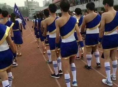 長(zhǎng)筒襪怎么搭配男,長(zhǎng)筒襪怎么搭配男生縮略圖