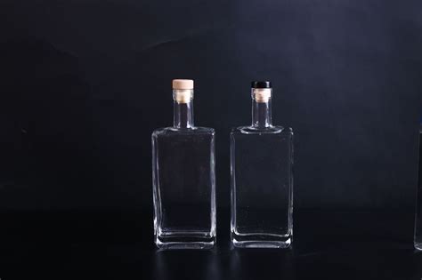 酒瓶圖片大全大圖(很多酒瓶圖片大全)縮略圖