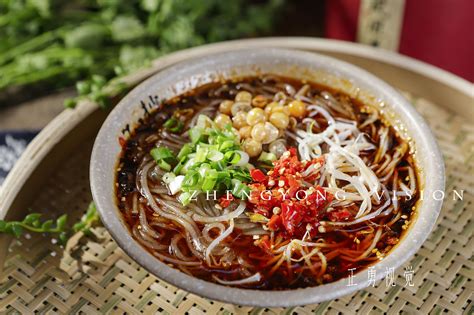 酸辣粉,酸辣粉怎么做好吃又簡(jiǎn)單縮略圖